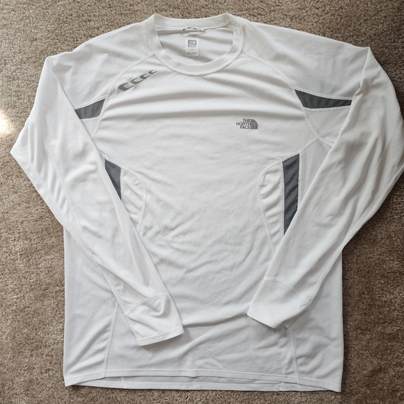 The North Face Mens Flight Series Pullover Lightweight Workout Shirt Sz L - Picture 2 of 10